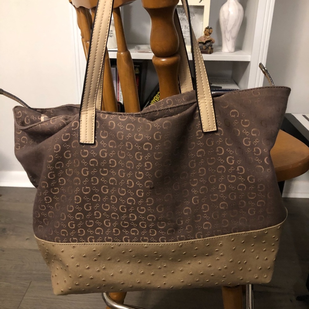 Guess - Picture 4 of 4